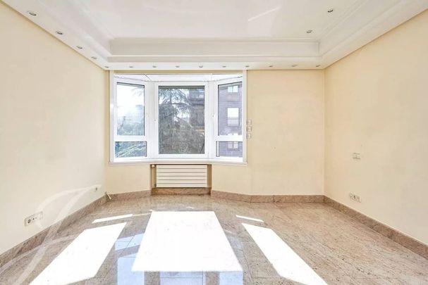 4 bedroom luxury Flat for rent in Madrid, Autonomous Region of Madrid - Photo 1