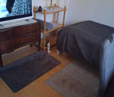 Vermiete ein Zimmer an Untermieter / Untermieterin ab 15.10.2025 - Photo 1