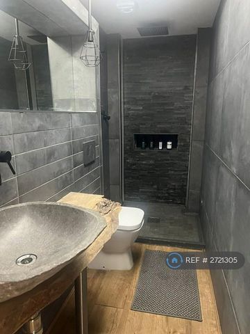 3 bedroom detached house to rent - Photo 3