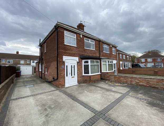 Carson Avenue, Grimsby - Photo 1