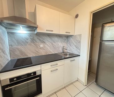 Location Appartement 2 pièces 46m² - Photo 3