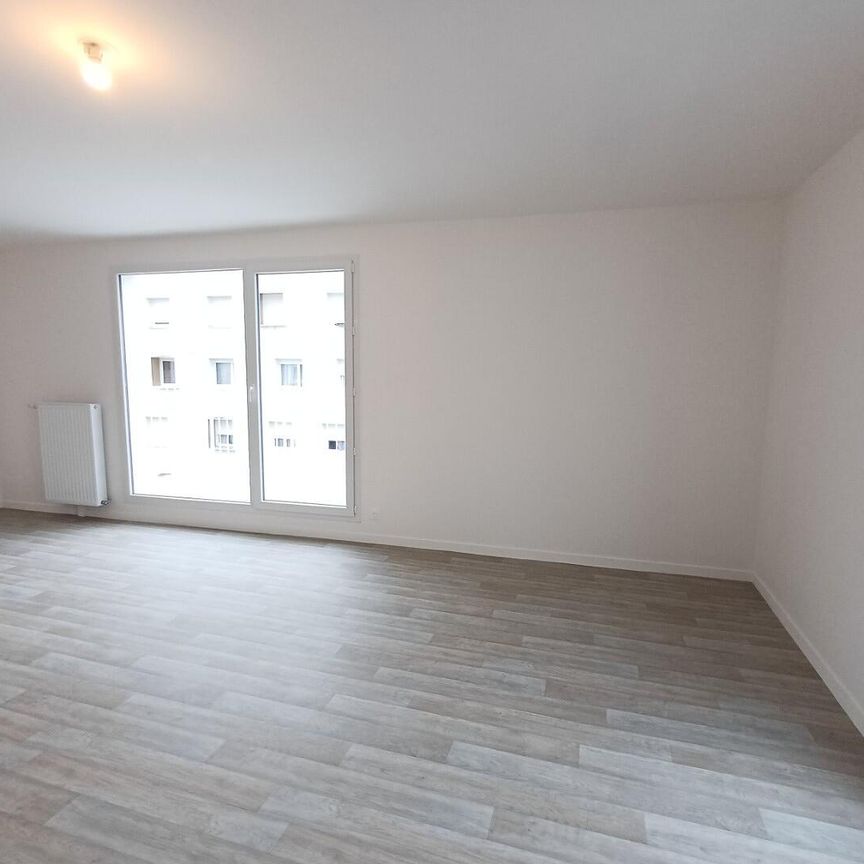 location Appartement T3 DE 60.3m² À CARRIERES SOUS POISSY - Photo 1