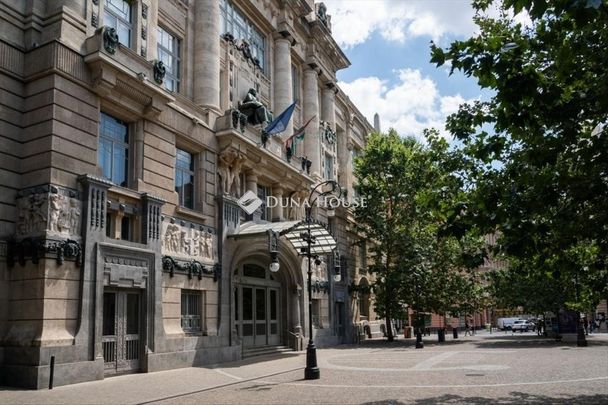 Kiadó újszerű állapotú lakás - Budapest VI. kerület - Photo 1