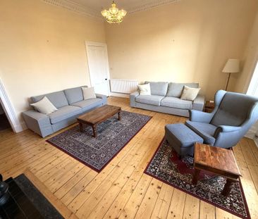 3 bedroom flat to rent - Photo 2