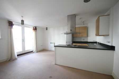 2 bedroom apartment to rent - Photo 5