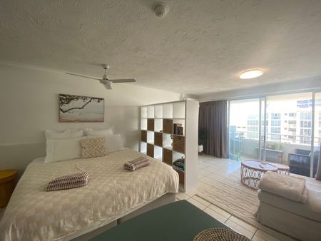 Beachfront Studio Apartment in 'Equinox Sun Resort' - Photo 4