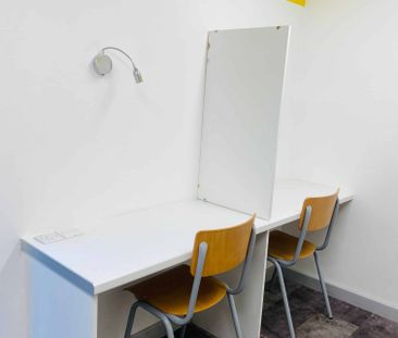 Medium Highest Double Ensuite - Photo 5