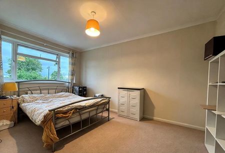 3 bedroom semi-detached house to rent - Photo 5