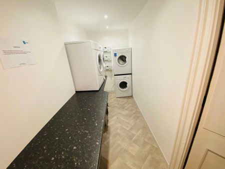 1 bedroom in a house share to rent - Photo 4