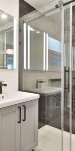 Grand appartement de 3 chambres à coucher entièrement meublé et équipé - Photo 3