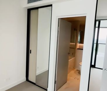 2 bed 2 bath - Photo 2