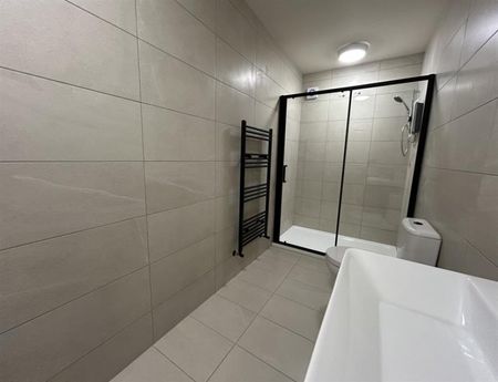 2 Bedroom Apartment To Let - Photo 5