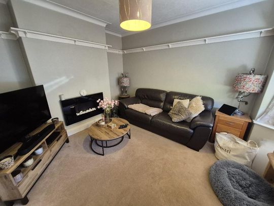 2 bedroom end of terrace house to rent - Photo 1