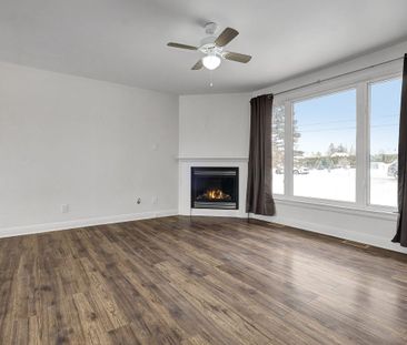 For Lease - 1949 Stittsville Main Street Unit# 1, Stittsville - Mun... - Photo 1