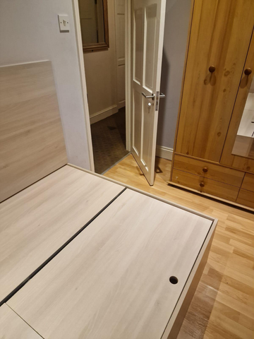 1 bedroom in a house share to rent - Photo 3