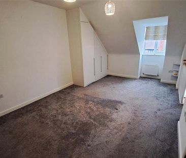 3 bedroom semi-detached house to rent - Photo 3