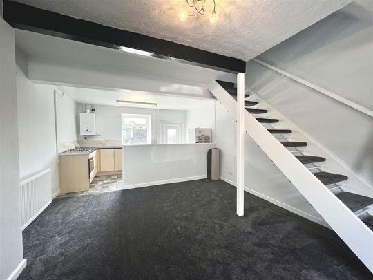 2 bedroom terraced house to rent - Photo 1