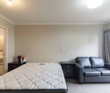 Tidy Studio Unit - Photo 4