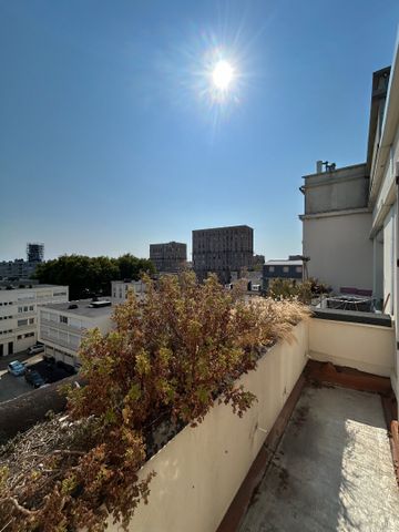 Location Appartement 1 pièce 38m² - Photo 3