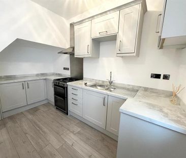 2 bedroom terraced house to rent - Photo 3