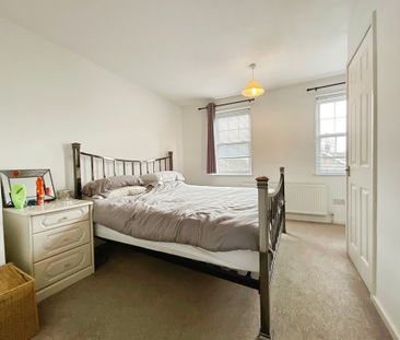 2 bedroom Semi-Detached House to let - Photo 3