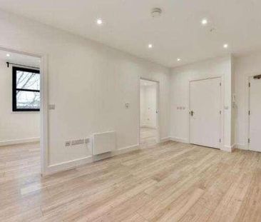 Desborough Str, High Wycombe, HP11 - Photo 2