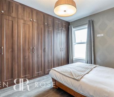 2 bedroom terraced house to rent - Photo 6