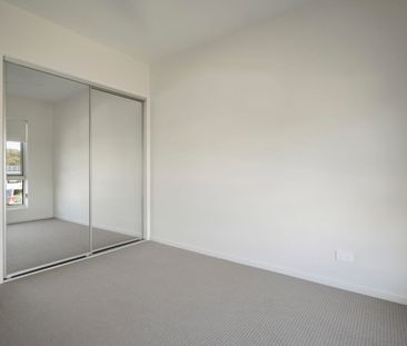 Modern, Low-Maintenance Living in a Quiet Setting - Photo 3