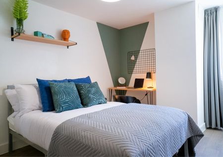 8 bedroom house to rent - Photo 2