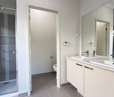 Under Contract - Photo 6