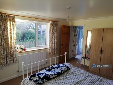 2 bedroom flat to rent - Photo 5