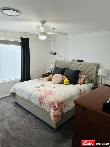 Beautiful Family Home - Photo 3