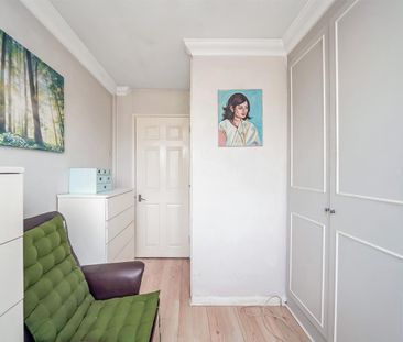 Solway, East Tilbury, RM18 - Photo 5