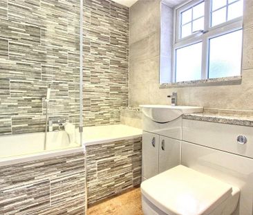 2 bedroom end of terrace house to rent - Photo 5