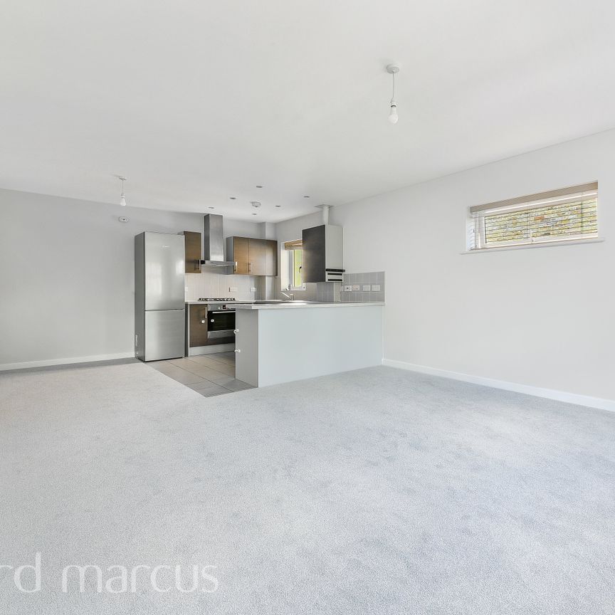 Hook Road, Surbiton - Photo 1