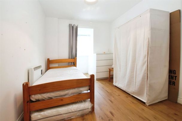 Heathside Road, Woking, Surrey, GU22 7EU - Photo 1