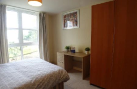Room in a Shared Flat, Barrier Point Road, E16 - Photo 2