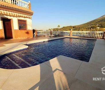 Luxury Villa for rent in Alhaurín el Grande, Spain - Photo 1