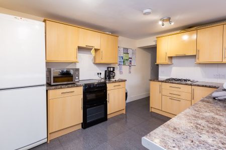 Princes Road Room 4 - Photo 4