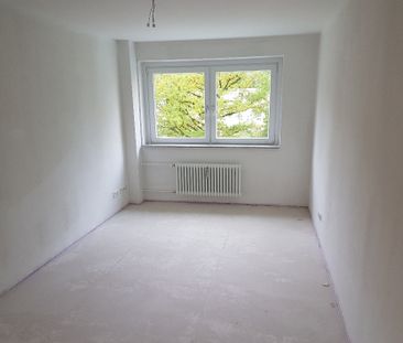 Top modernisierte Wohnung mit fantastischem Blick über die Wälder&#... - Photo 1