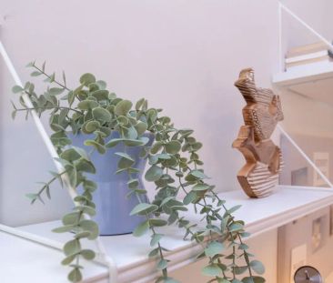 Room in a shared 6-bedroom apartment for rent in Lisbon, suitable for professionals and students. - Photo 1