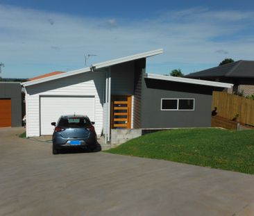 Four bedroom free standing duplex - Photo 6