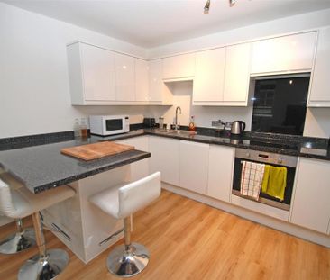 2 bedroom apartment to rent - Photo 2