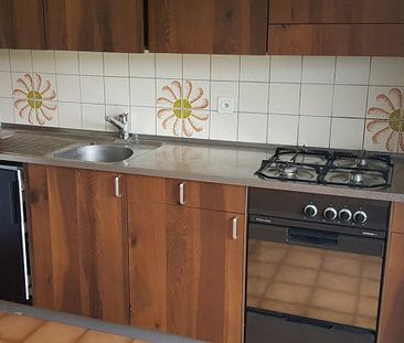 Sur les hauteurs de la Chaux-de-Fonds, ce 4.5 pièces vous attend ! - Photo 4