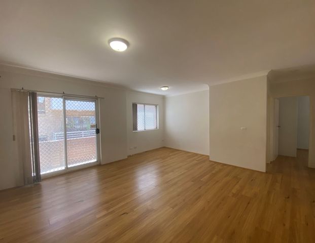 Two Bedroom Apartment in Secure Complex - Photo 1