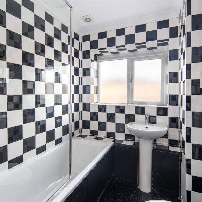 2 bedroom maisonette to rent - Photo 1