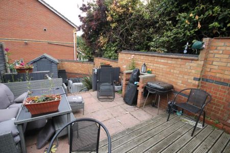 Ragged Robins Close, TF2 9UF - £895 pcm - Photo 5