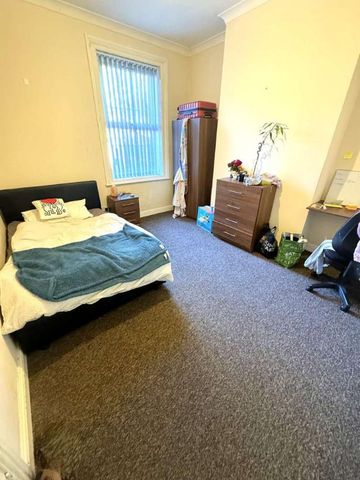 Norwood Terrace, Hyde Park, Leeds, LS6 - Photo 3