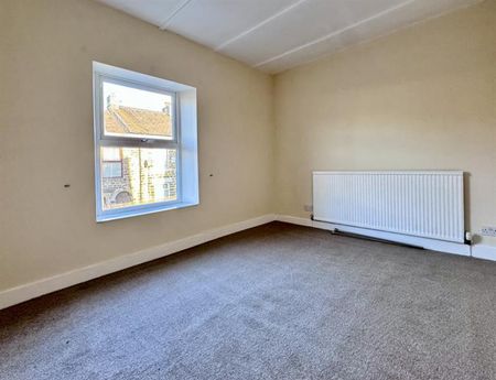 2 Bedroom End Terrace To Let - Photo 2