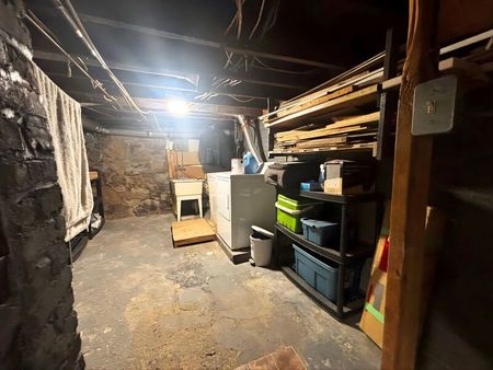 $1,699 / 2 br / 1 ba / 44 Spring st unit 1 - Photo 5